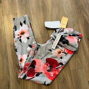 Fabletics PowerHold Legging-Floral/ Large